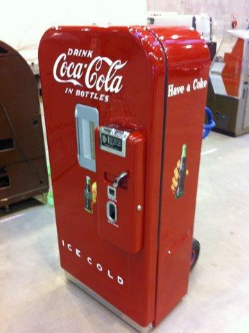Voilà j'ai réservé une autre pompe texaco,+ le vendo coca cola ci