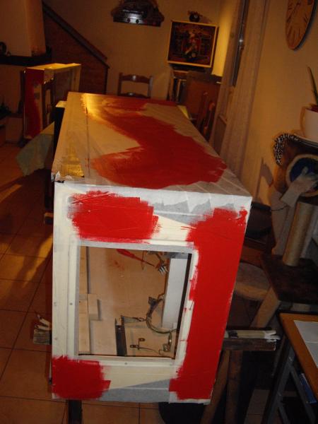 7-caisse-pochoir-rouge.JPG