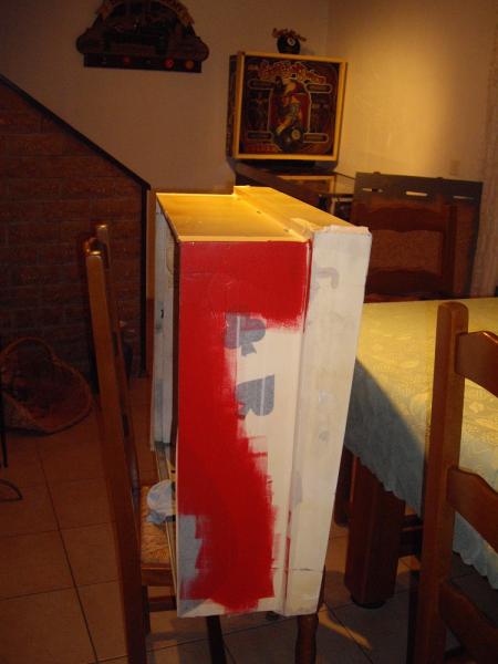 8-fronton-pochoir-rouge.jpg