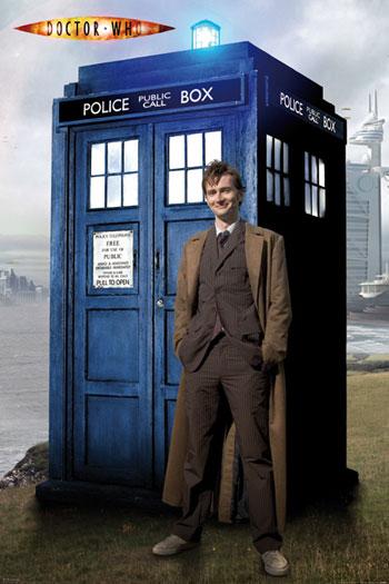 dr-who-devant-tardis.jpg
