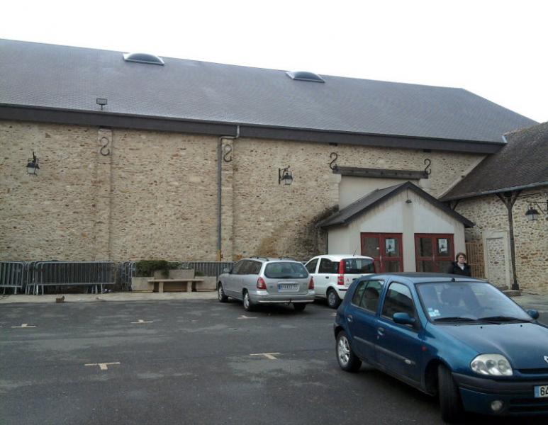 halle00.jpg