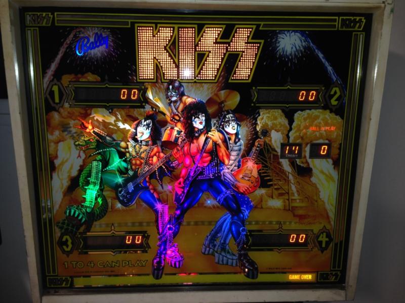 kiss-backglass.jpg