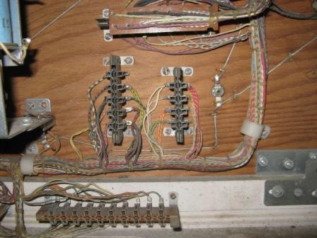 spirit-of-76-reduite-connecteur-backglass.jpg