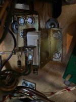 mini switch ejecteur central droit.jpg